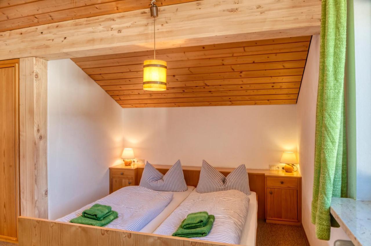 Ruhige Ferienwohnung Partenkirchen 2 ガルミッシュ・パルテンキルヒェン エクステリア 写真